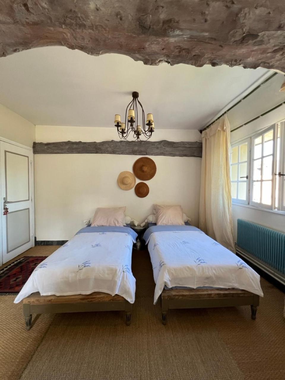 Chambres D'Hotes Manoir Du Chene Nonant Esterno foto